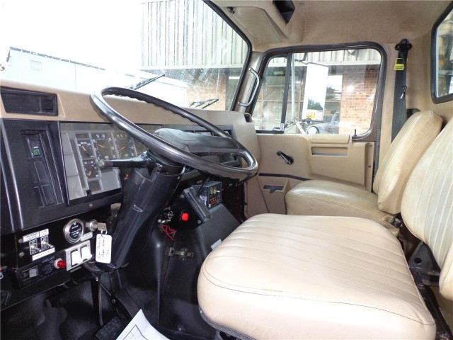 1991 INTERNATIONAL 4900 