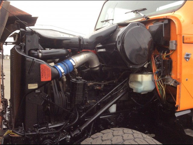 1999 INTERNATIONAL 2574 