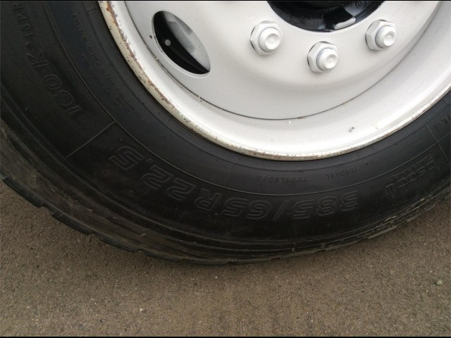 1999 INTERNATIONAL 2574 