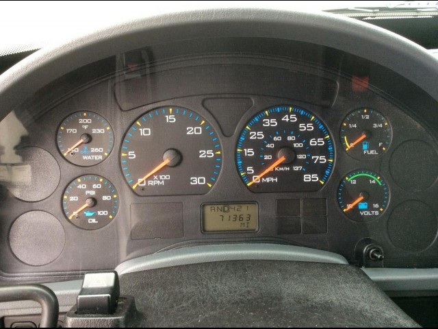 2002 INTERNATIONAL 4300 