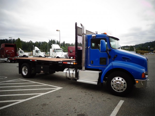 2008 KENWORTH T300 