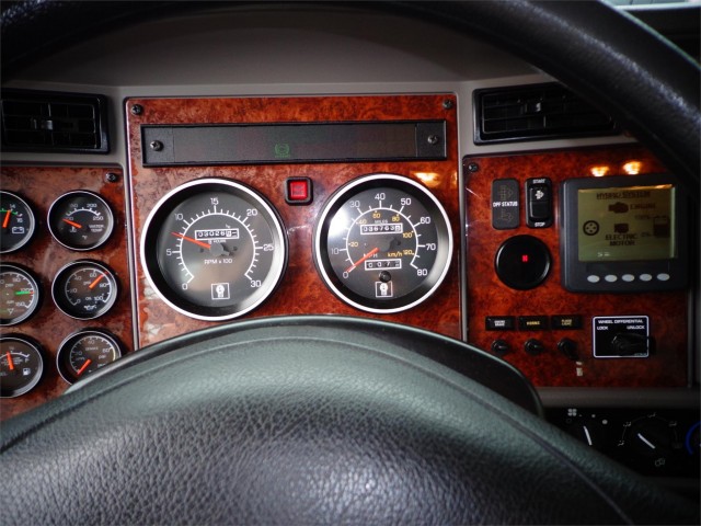 2008 KENWORTH T300 