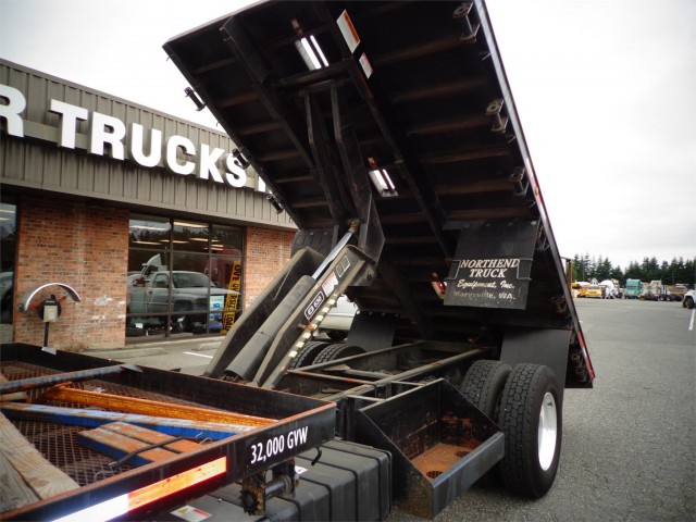 2008 KENWORTH T300 