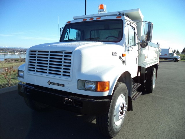 1996 INTERNATIONAL 4900 