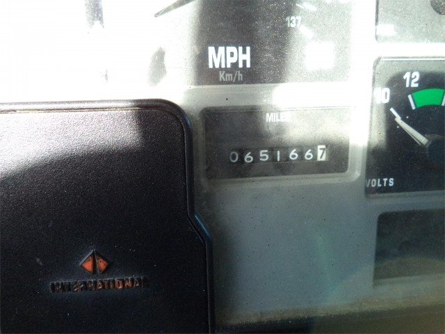 1996 INTERNATIONAL 4900 