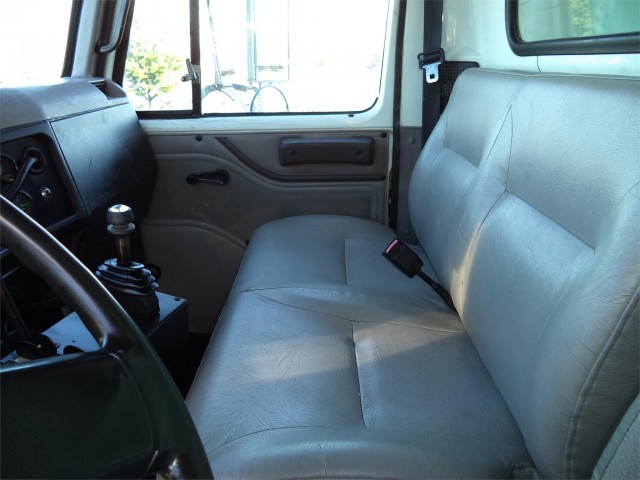 1996 INTERNATIONAL 4900 