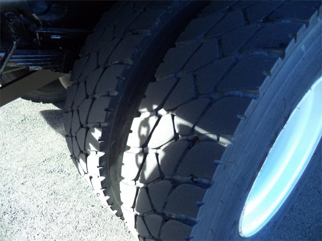 1996 INTERNATIONAL 4900 