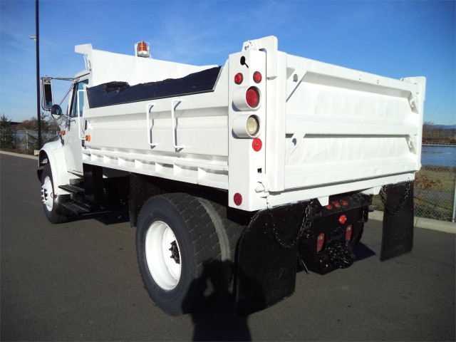 1996 INTERNATIONAL 4900 
