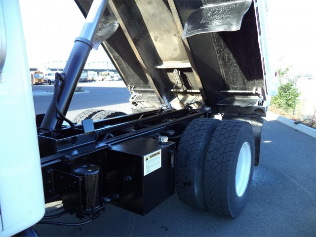 1996 INTERNATIONAL 4900 
