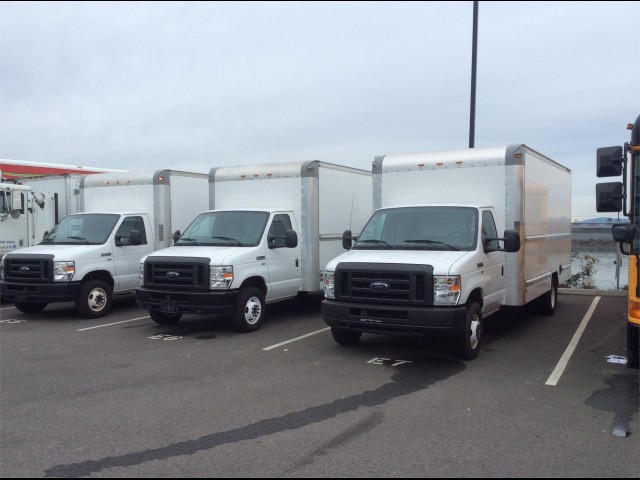 2010 FORD E350 SD 