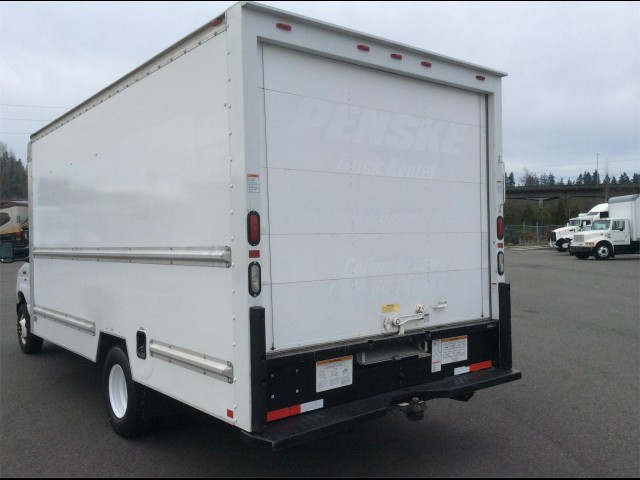 2010 FORD E350 SD 