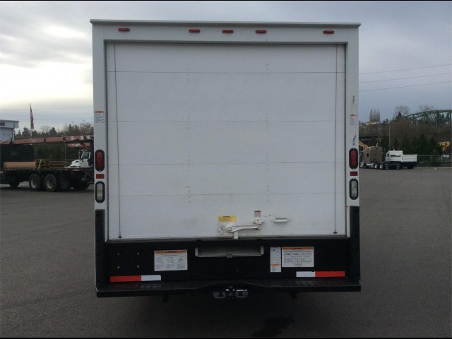 2010 FORD E350 SD 