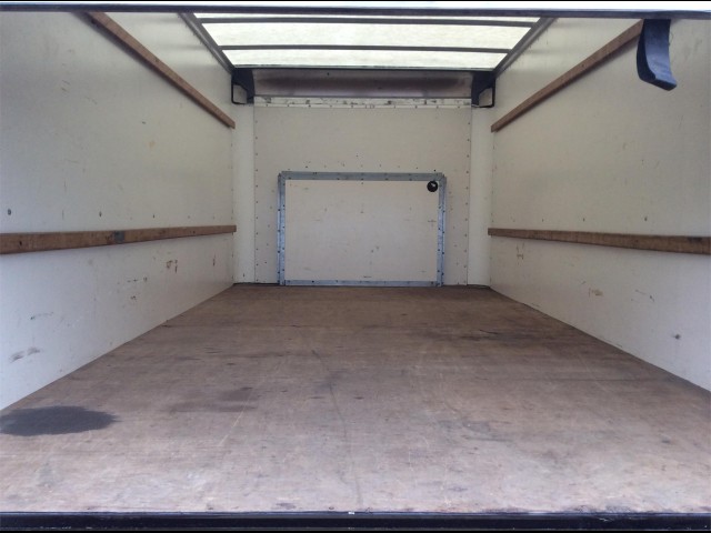 2010 FORD E350 SD 