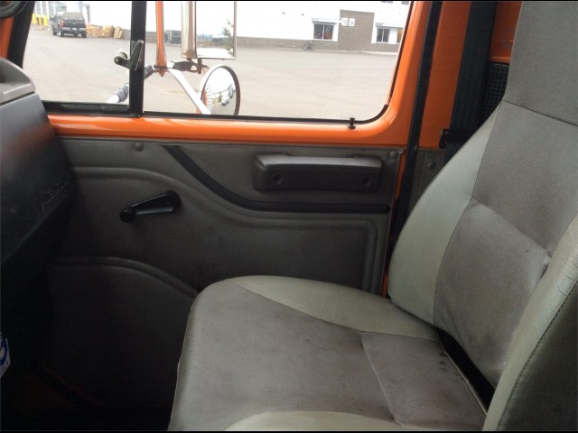 1999 INTERNATIONAL 2574 