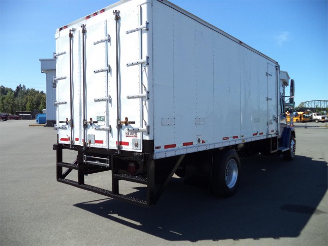 2000 FREIGHTLINER FL70 