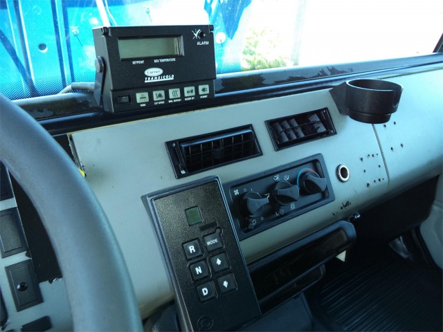 2000 FREIGHTLINER FL70 