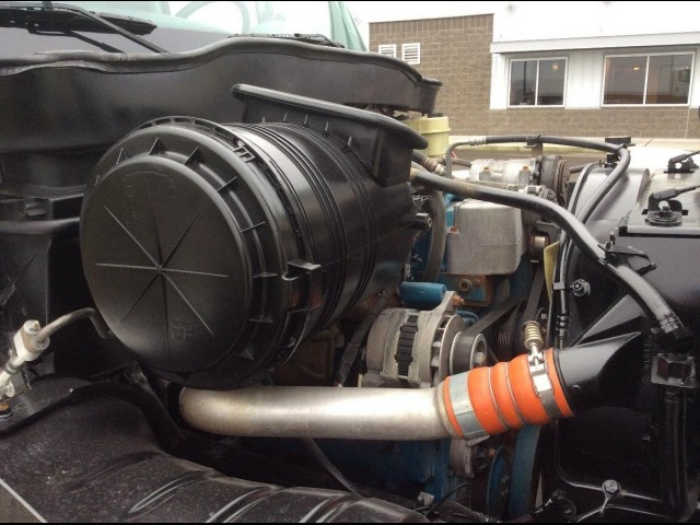 2002 INTERNATIONAL 4300 
