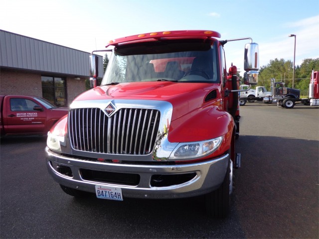 2008 INTERNATIONAL 4300 