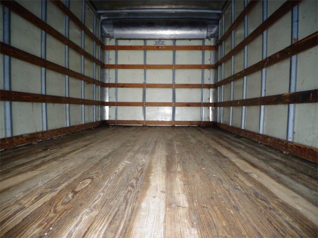 2000 ISUZU NPR 